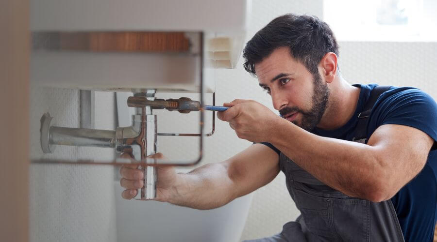 Water heater installation in Jasonville, IN